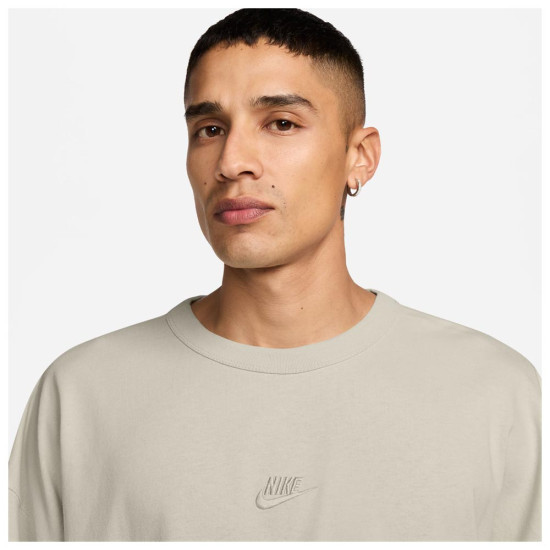 Nike Ανδρική κοντομάνικη μπλούζα Sportswear Premium Essentials Nike Ανδρική κοντομάνικη μπλούζα Sportswear Premium Essentials